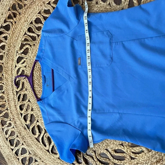 Figs Womens Lg Scrub Top Blue / Aqua Technical Collection - Picture 4 of 5